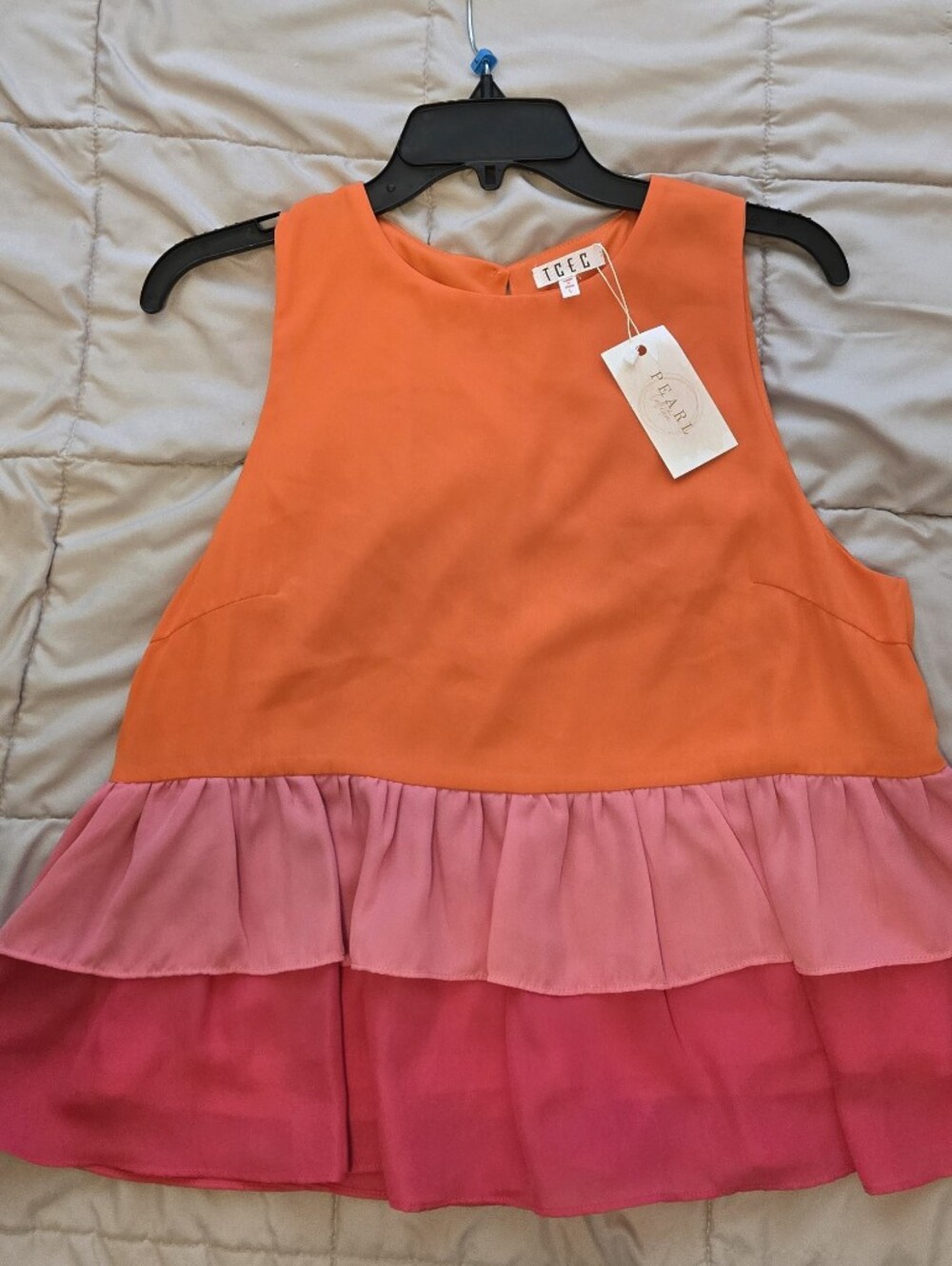 NWT  TCEC Colorblock Sleeveless Peplum Top Size L